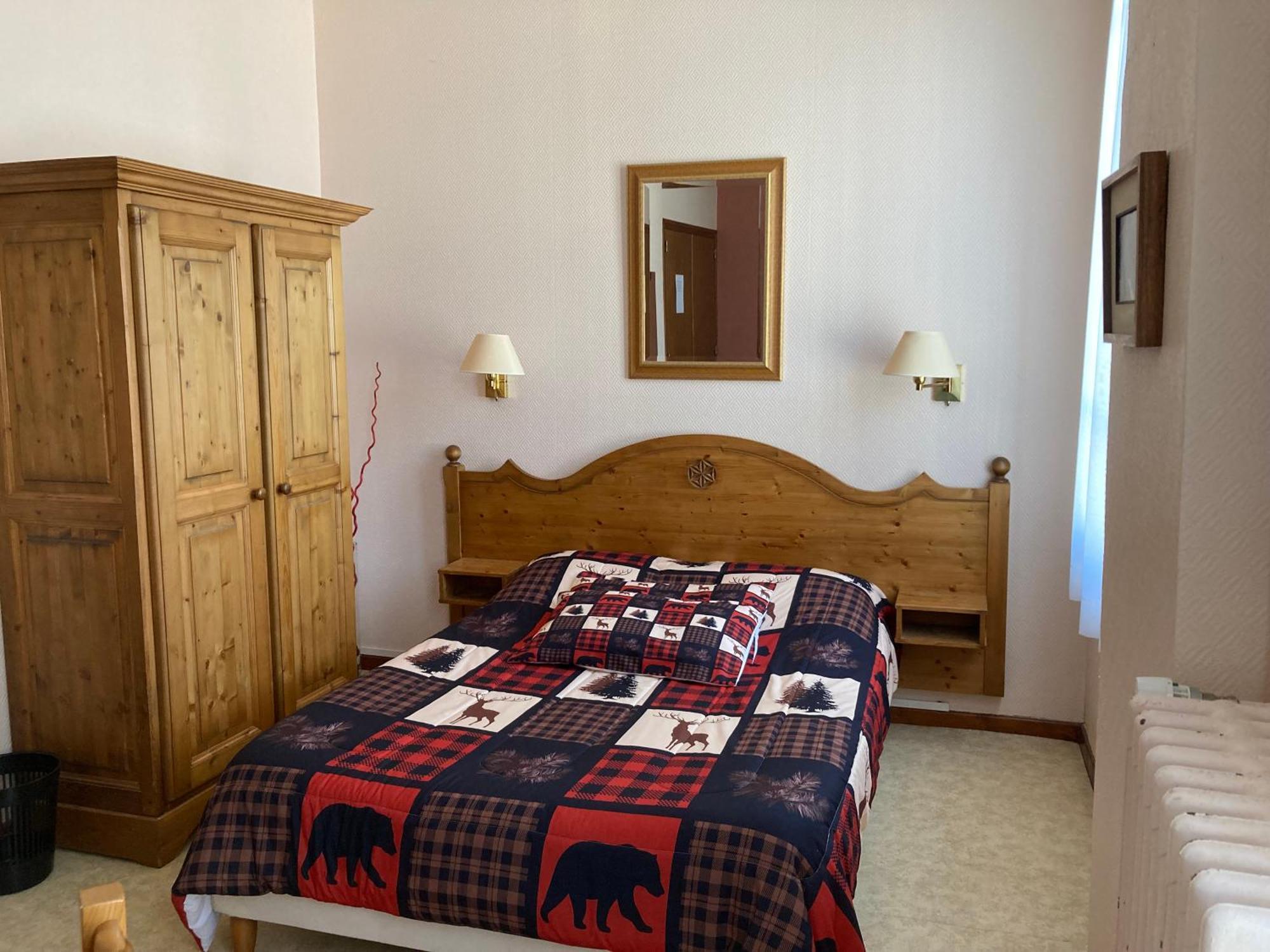 Hotel Victoria Сен-Пиер-дьо-Шартрьоз Екстериор снимка